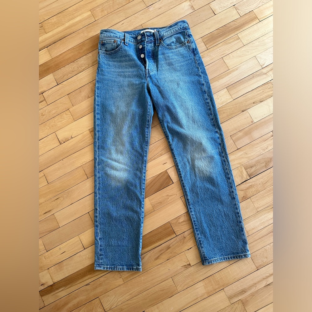 Levis Wedgie Straight Jean - Medium Wash